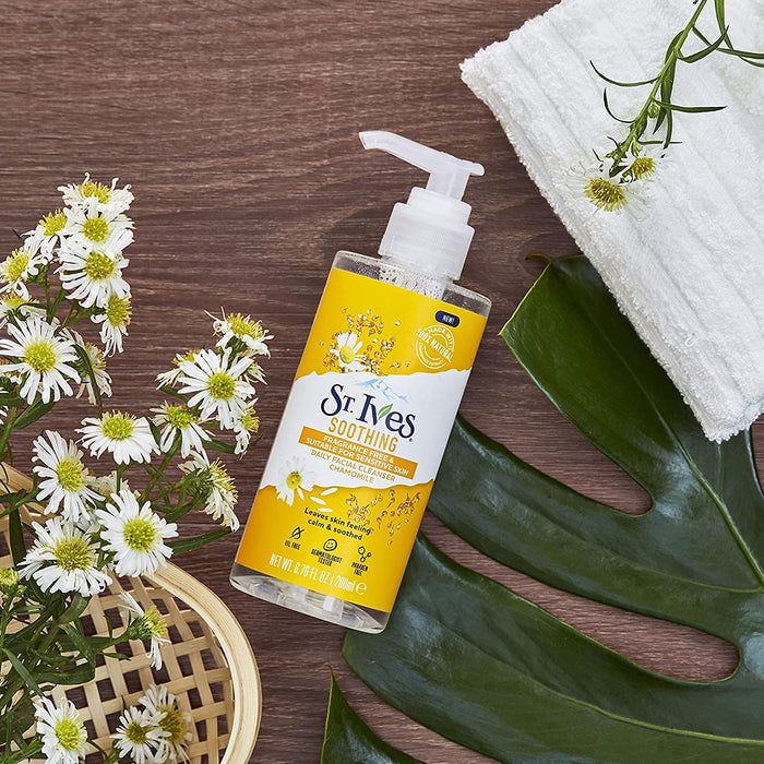 St. Ives Soothing Chamomile Face Wash 200ml - Facial Cleansers at MyPerfumeShop by St. Ives